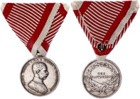 Austria Bravery Silver Medal "Der Tapferkeit" II Class Type IV 1914 - 1916 Barac# 86, Silver 33 mm.; Franz Joseph I (1849-1916); with original ribbon;...