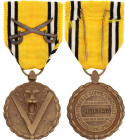 Belgium Commemorative Medal of the War 1940 - 1945 Bronze 37 mm.; With original ribbon with swords clasp; Condition-I; (KW1069)