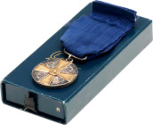 Finland Order of the White Rose Merit Medal II Class 1940 Barac# 204, Ag 30 mm.; With original ribbon; with hallmarks on edge; in original box; origin...