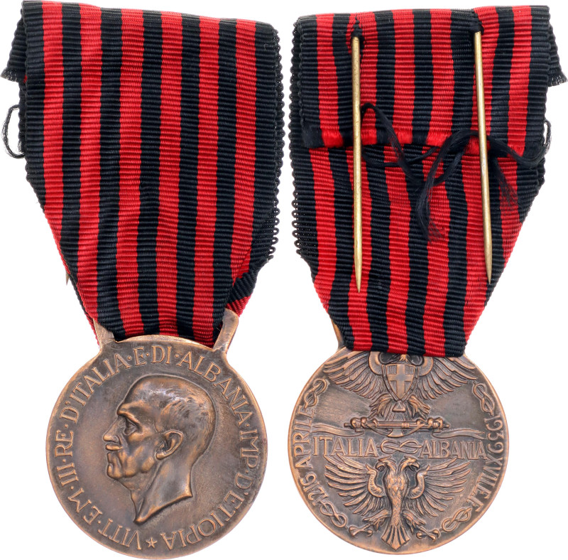 Italy Albania Campaign Medal 1940 Barac# 758, Bronze 33 mm.; With original ribbo...