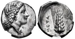 Lucania. Metapontion. Stater. 330-290 BC. Ly- magistrate. (HN Italy-1592). (Sng Ans-502). Anv.: Wreathed head of Demeter to right, wearing triple-pend...