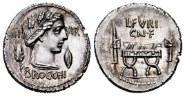 Furius. L. Furius Cn. f. Brocchus. Denarius. 63 BC. Rome. (Ffc-736). (Craw-414/1). (Cal-607). Anv.: Bust of Ceres right, but lock of hair falls down n...