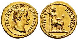 Tiberius. Aureus. 14-37 AD. Lugdunum. (Ric-25). (Cohen-15). (Cal-305d). Anv.: CAESAR DIVI AVG F AVGVSTVS. Laureate head of Tiberius right. Rev.: PONTI...