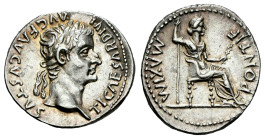 Tiberius. Denarius. 14-37 AD. Lugdunum. (Ric-I 30). (Bmcre-48). (Rsc-16a). Anv.: TI CAESAR DIVI AVG F AVGVSTVS. Laureate head of Tiberius right. Rev.:...