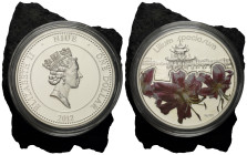 Niue Island
Elizabeth II. 1952-2022 1 Dollar 2012. 38.61 mm. Silber / Silver 0.925. Japanese lily. 28.28 g. In original Kapsel / in original capsule....