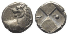 Thrakien. Thrakischer Chersones.

 Hemidrachme (Silber). Ca. 386 - 338 v. Chr.
Vs: Löwenvorderteil mit zurückgewandtem Kopf nach rechts.
Rs: Vierg...