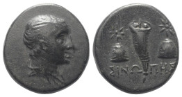 Paphlagonien. Sinope.

 Bronze. Ca. 125 - 100 v. Chr.
Vs: Kopf des Perseus mit Himation über der Schulter rechts.
Rs: Zwei Pilei mit Stern darüber...