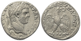 Phönikien. Akko-Ptolemais. Caracalla (197 - 217 n. Chr.).

 Tetradrachme (Billon). Ca. 215 - 217 n. Chr.
Vs: Büste des Caracalla mit Lorbeerkranz r...