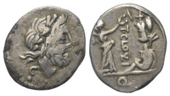 T. Cloelius.

 Quinar (Silber). 98 v. Chr. Rom.
Vs: Kopf des Jupiter mit Lorbeerkranz rechts, dahinter Kontrollmarke.
Rs: T CLOVLI. Victoria nach ...