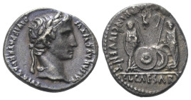Augustus (31 v. - 14 n. Chr.).

 Denar (Silber). 2 - 4 n. Chr. Rom.
Vs: CAESAR AVGVSTVS - DIVI F PATER PATRIAE. Kopf mit Lorbeerkranz rechts.
Rs: ...