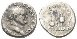 Vespasianus (69 - 79 n. Chr.).

 Denar (Silber). 71 n. Chr. Rom.
Vs: IMP CAES VE - SP AVG P M. Kopf mit Lorbeerkranz rechts.
Rs: AVGVR / PON MAX. ...
