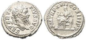 Septimius Severus (193 - 211 n. Chr.).

 Denar (Silber). 209 n. Chr. Rom.
Vs: SEVERVS PIVS AVG. Kopf mit Lorbeerkranz rechts.
Rs: P M TR P XVII CO...