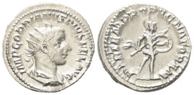 Gordianus III. (238 - 244 n. Chr.).

 Antoninian (Silber). 243 - 244 n. Chr. Rom.
Vs: IMP GORDIANVS PIVS FEL AVG. Büste mit Strahlenkrone, Paludame...