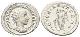 Gordianus III. (238 - 244 n. Chr.).

 Antoninian (Silber). 243 - 244 n. Chr. Rom.
Vs: IMP GORDIANVS PIVS FEL AVG. Büste mit Strahlenkrone, Paludame...