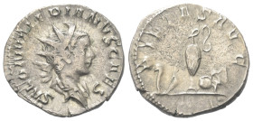 Saloninus (260 n. Chr.).

 Antoninian (Silber). 260 n. Chr. Rom.
Vs: SALON VALERIANVS CAES. Büste mit Strahlenkrone und Paludament rechts.
Rs: PIE...