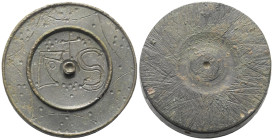 Marktgewichte. Byzantinische Marktgewichte.

 Bronzegewicht zu 6 Unzen. Ca. 10. - 13. Jhdt. n. Chr.
Vs: Gamma - S, darüber Kreuz; außen verschieden...