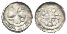 Sachsen - Herzogtum. Anonym (10. / 11. Jhdt.).

 Sachsenpfennig (Silber).
Vs: Balkenkreuz, in den Winkeln je eine Kugel, außen Truglegende.
Rs: Dr...