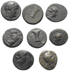 Griechische Münzen - Lots.


Unter anderem: Kyme / Myrina (Aiolis).

Lot (8 Stück): Bronze; ca. 4. - 2. Jhdt. v. Chr.

Sehr schön - fast sehr s...