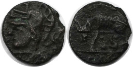 Römische Münzen, MÜNZEN DER RÖMISCHEN KAISERZEIT. Constantinopolis. Follis ca. 350 n. Chr. (0.63 g. 10 mm) Vs.: Büste der Roma mit Helm n. l. Rs.: Lup...