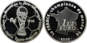 Europäische Münzen und Medaillen, Frankreich / France. Fußball WM Pokal. 1-1/2 Euro 2005. 22,20 g. 0.900 Silber. 0.64 OZ. KM 2020. Polierte Platte