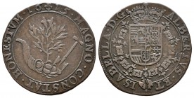 Alberto e Isabel (1598-1621). Jetón. 1615. Bruselas. (Dugn-3716). Ae. 4,79 g. Cuerno de la abundancia, pala y rama de olivo. MBC+. Est...50,00.