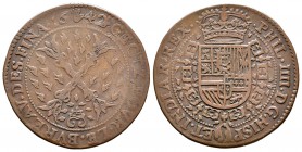 Felipe IV (1621-1665). Jetón. 1642. Amberes. (Dugn-3973). (Vq-13824). Rev.: Cruz de Borgoña con un eslabón debajo, rodeado de centellas. Ae. 5,82 g. M...