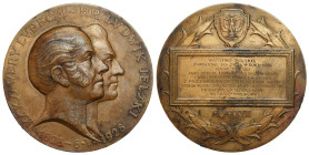 Medals and plaques
POLSKA / POLAND / POLEN / POLOGNE / POLSKO

II RP medal 1928 centenary of the Bank of Poland 
AW: Dwie głowy w prawo, na odcięc...