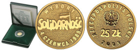 Polish Gold Coins since 1945
POLSKA / POLAND / POLEN / POLOGNE / POLSKO

III RP. 25 złotych 2009 Wybory 4 czerwca 1989 Solidarność 

Moneta w ory...