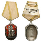 Decorations, Orders, Badges
POLSKA / POLAND / POLEN / POLOGNE / POLSKO

Rosja, ZSRR. Order – Znak Honoru 

Orderem „Znak Honoru” byli nagradzani ...
