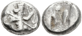 ACHAEMENID EMPIRE. Time of Darios I to Xerxes II (485-420 BC). Sardes.
AR Siglos (14.1mm 5.26g)
Obv: Persian king in kneeling-running stance right, ...