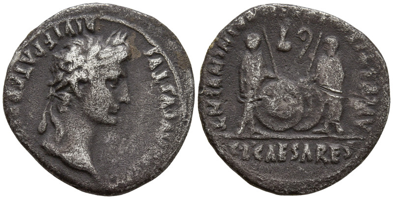 Augustus (27 BC-14 AD). Lugdunum (Lyon) mint
AR Denarius (120mm 3.42g)
Obv: CA...