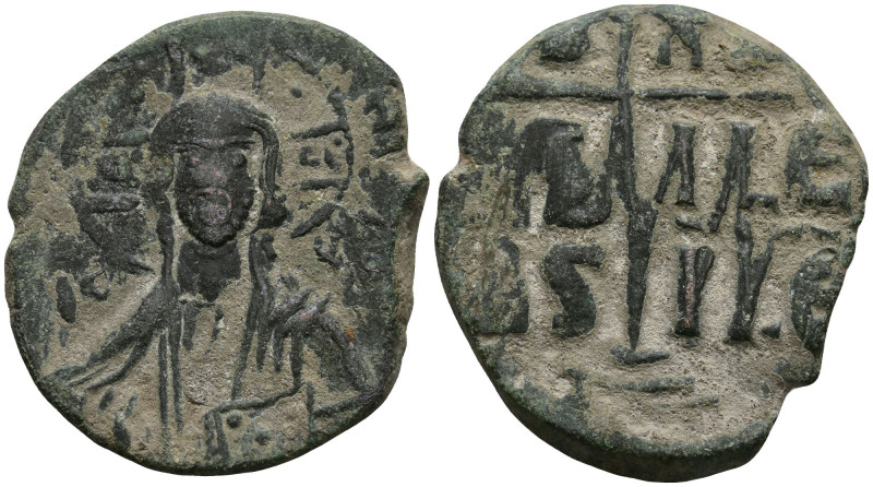 Anonymous attributed to Romanus III (1028-1034 AD). Constantinople.
AE Follis (...