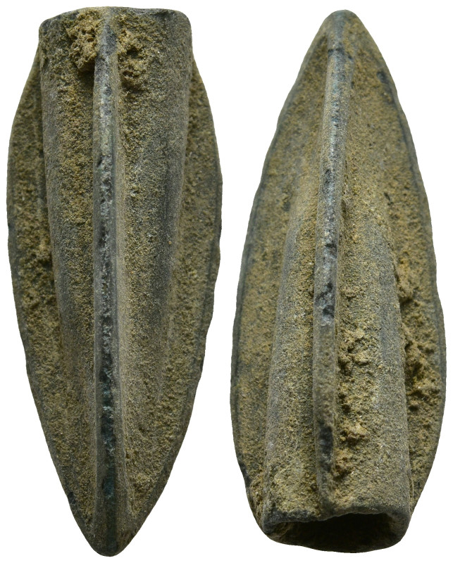 Ancient spearhead
(2.95g 22.7mm diameter)