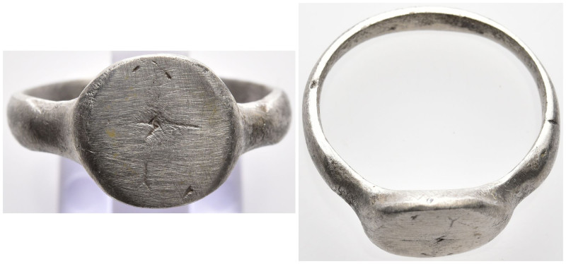 Ancient Silver Ring
(5.05g 22.5mm diameter)