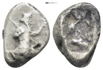 Kings of Persia (Achaemenids). AR Siglos (17mm, 5.0 g), c. 450-400 BC. Obv. The Great King, bearded, in "Knielauf" to right, holding bow and spear. Re...