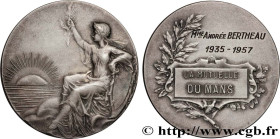 INSURANCES
Type : Médaille, La mutuelle du Mans 
Date : 1957 
Metal : silver plated bronze 
Diameter : 45  mm
Engraver : RASUMNY Félix (1869-1940) 
We...