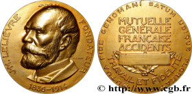 V REPUBLIC
Type : Médaille, Jean-Marie Lelièvre, Mutuelle générale française 
Date : 1971 
Metal : gold plated silver 
Millesimal fineness : 950  ‰
Di...