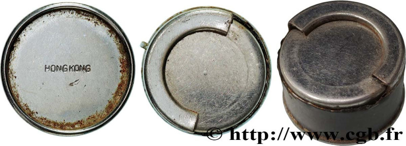 HONG KONG
Type : Porte-louis 
Date : n.d. 
Metal : various 
Diameter : 25,5  mm
...