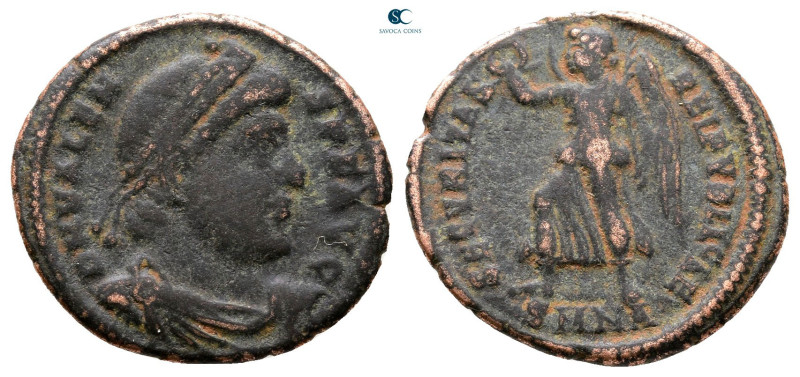 Valens AD 364-378. Nicomedia
Follis Æ

19 mm, 2,61 g



Fine