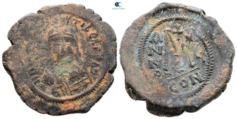 Maurice Tiberius AD 582-602. Constantinople
Follis or 40 Nummi Æ

31 mm, 10,9...