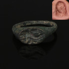 Greek ring depicting a cornucopia