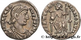 MAGNUS MAXIMUS
Type : Silique 
Date : 383-385 
Mint name / Town : Trèves 
Metal : silver 
Millesimal fineness : 900 ‰
Diameter : 17 mm
Orientat...