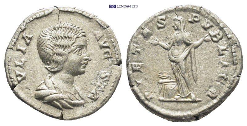 Julia Domna. Denarius. (18mm, 3.5 g) 196-211 AD. Rome. Anv.: IVLIA AVGVSTA, drap...