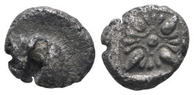 Greek silver coin. Weight 0,74 gr - Diameter 8 mm