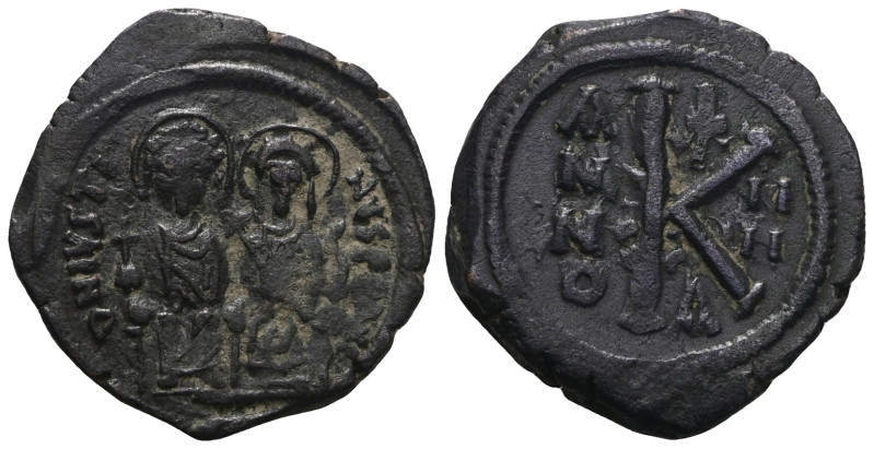 Byzantine bronze coin. Weight 7,60 gr - Diameter 23 mm