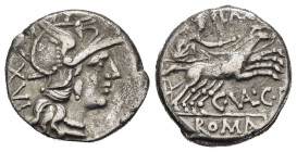 Repubblica Romana. C. VALERIUS FLACCUS. Roma. Denario. 140 a.C. AR (3,71 g). D/ testa elmata di Roma a destra, dietro segno di valore XVI; R/ Vittoria...