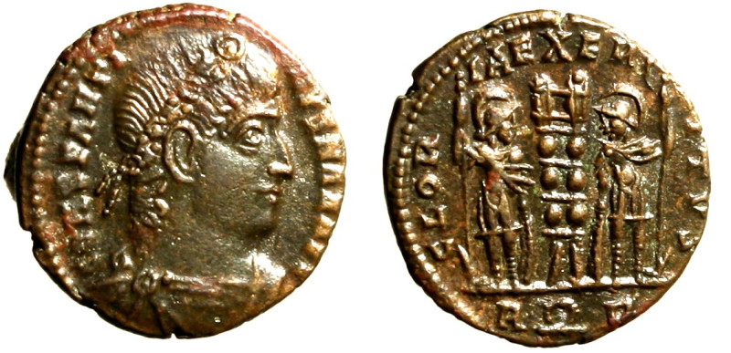 COSTANTINO I (307-337) Follis ridotto per Roma (330-333) Busto diad. a ds. R/ Du...