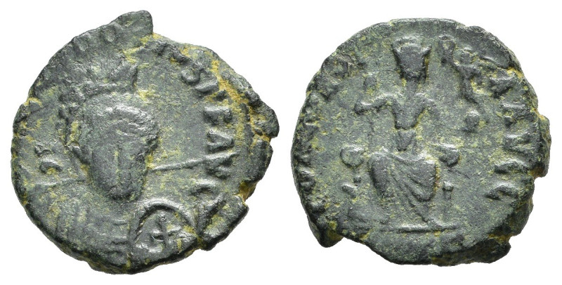 ARCADIO (383-408). Nicomedia. AE3. AE (2,23 g). D/ D N ARCADIVS P F AVG, busto d...