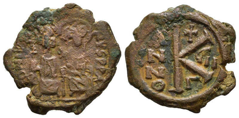 GIUSTINO II (565-578). Costantinopoli. Mezzo follis. 571-572 circa. AE (6,84 g)....