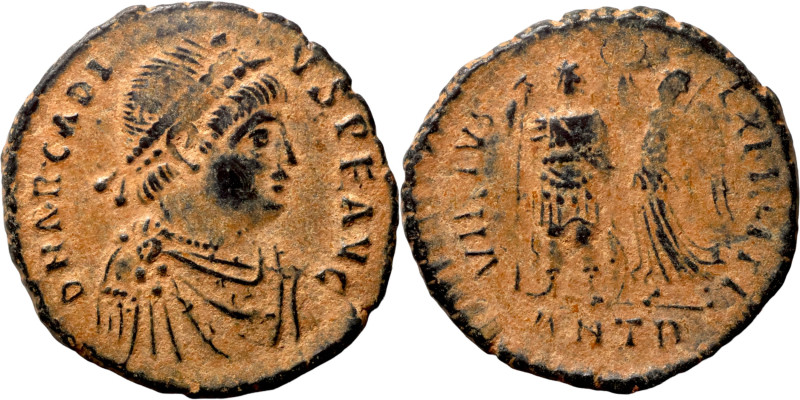 Arcadius (AD 383 - 388). AE Follis

17mm 2,08g